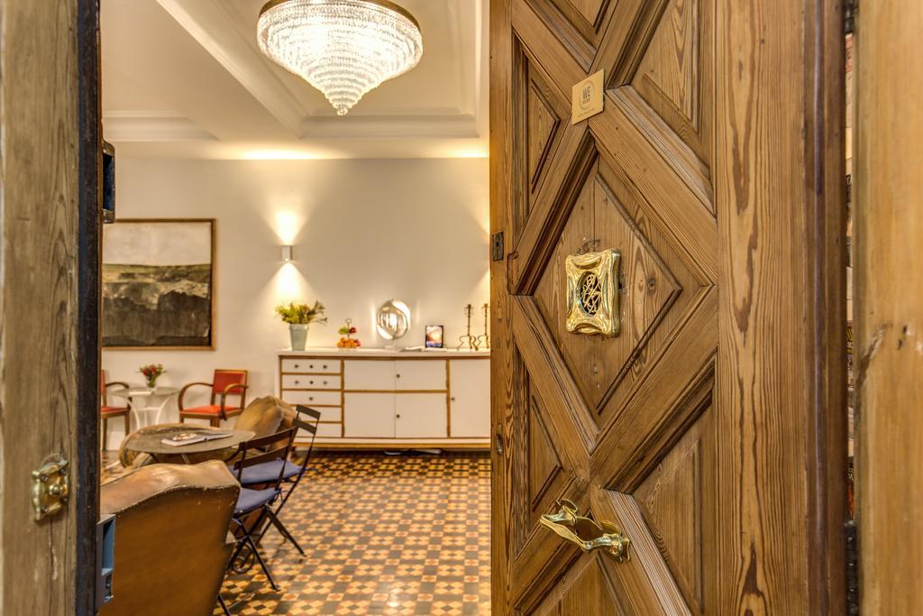 Bed & Breakfast We Boutique